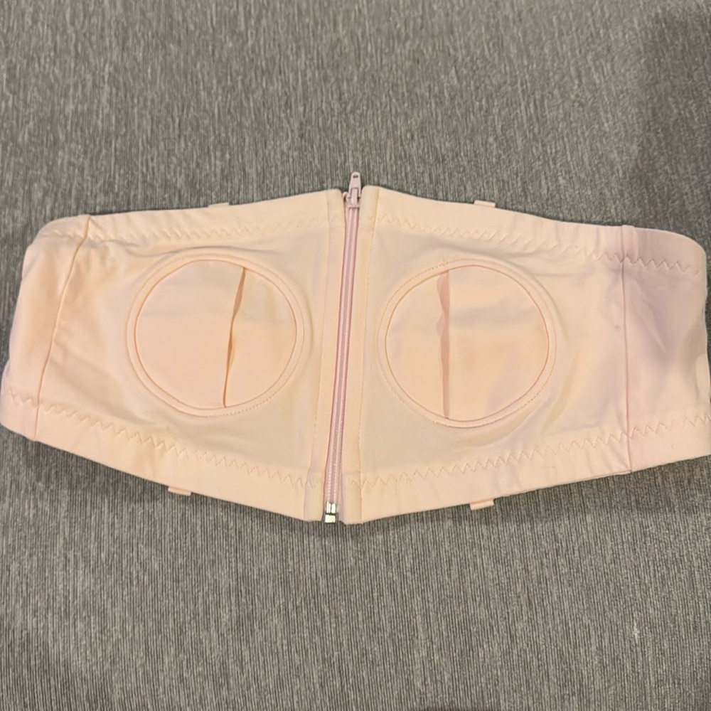 Simple Wishes Adjustable Hands Free Pumping Bra